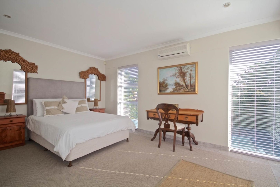 To Let 5 Bedroom Property for Rent in Sunset Beach Western Cape